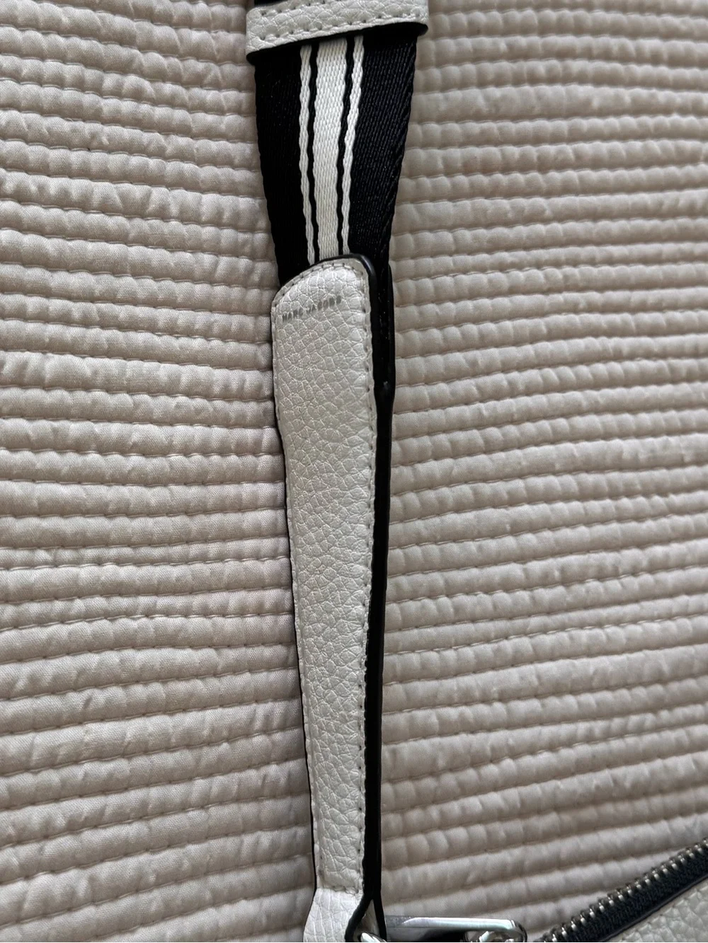 Marc Jacobs Cosmo Leather Crossbody Bag